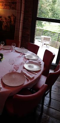 Atmosphère du Restaurant gastronomique Le Moulin des Ecrevisses à Ailly-sur-Noye - n°8