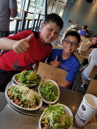 Mexican Restaurant «Chipotle Mexican Grill», reviews and photos, 5097 Dressler Rd NW, Canton, OH 44718, USA