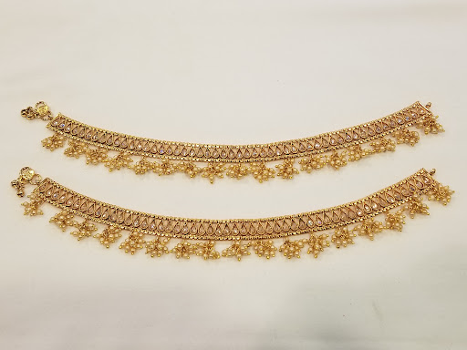 Clothing Store «Aanchal Apparel & Accessories», reviews and photos, 417 W Main St, Hummelstown, PA 17036, USA