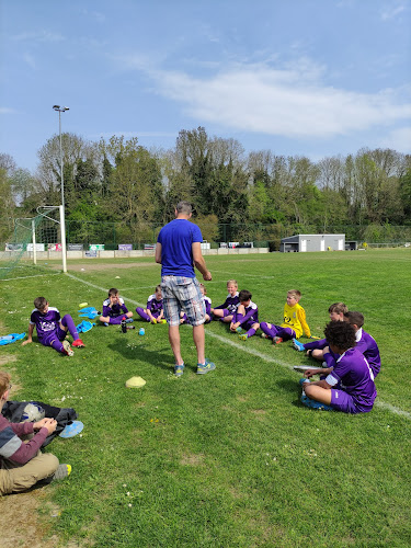 Beoordelingen van Royal Football Club Rhisnois in Andenne - Sportcomplex