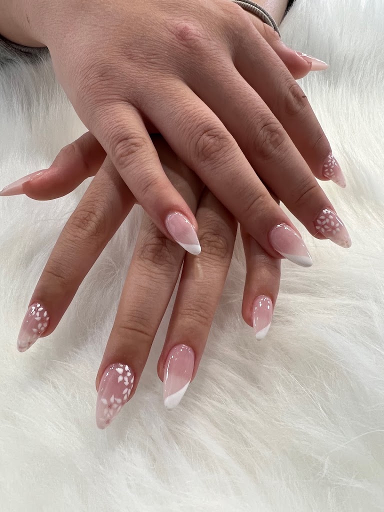 Lovers Nails Salon 11789