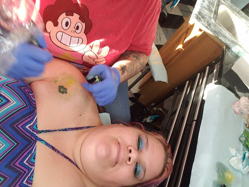 Tattoo Shop «Ink Slingers», reviews and photos, 1355 E Kearney St, Springfield, MO 65803, USA