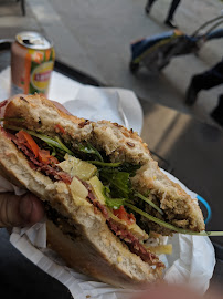 Sandwich au poulet du Restaurant Bagel Baget Café à Paris - n°12
