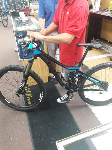 Bicycle Store «Bicycle World Lake Worth», reviews and photos, 6155 Lake Worth Rd, Lake Worth, FL 33463, USA