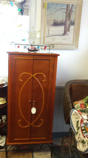 Antique Store «Antiques & Rusty Relics», reviews and photos, 3570 Fancher Rd, Holley, NY 14470, USA