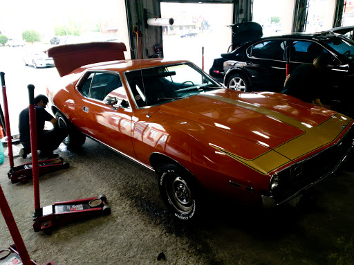 Tire Shop «Discount Tire Store - Oak Lawn, IL», reviews and photos, 6635 95th St, Oak Lawn, IL 60453, USA