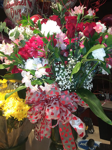 Grocery Store «Kroger», reviews and photos, 16919 Kercheval Ave, Grosse Pointe, MI 48230, USA