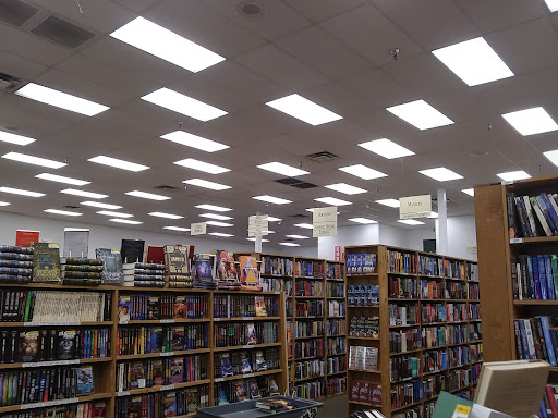 Book Store «Half Price Books», reviews and photos, 6339 E Southern Ave, Mesa, AZ 85206, USA