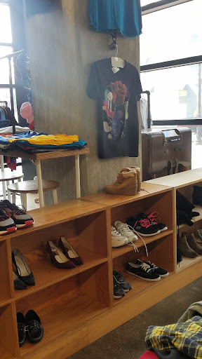 Thrift Store «RARE by Goodwill», reviews and photos, 411 W Broadway, Anaheim, CA 92805, USA