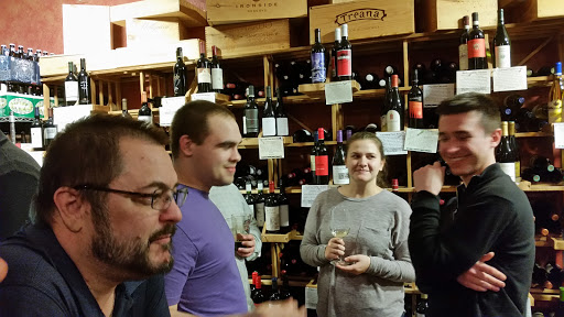 Gastropub «Tuscan Market & Wine Shop», reviews and photos, 141 W Wing St, Arlington Heights, IL 60005, USA