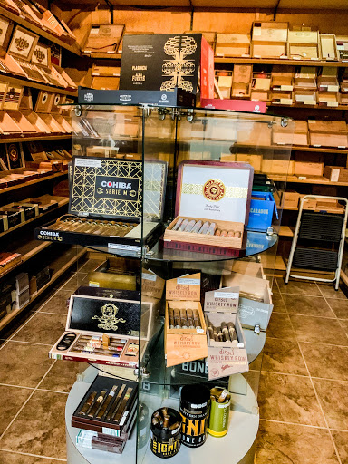 Cigar Shop «Tobacco Road Fine Cigars, Indoor Golf & Gifts.», reviews and photos, 3118 S Cooper St, Arlington, TX 76015, USA