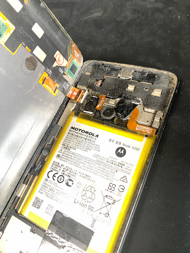 Cell Phone Store «Cracked Myphone Cellphone & Computer Repair IPhone Repair Tablet Repair», reviews and photos, 5519 South St, Lakewood, CA 90713, USA