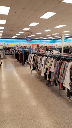 Clothing Store «Ross Dress for Less», reviews and photos, 2180 MacArthur Rd, Whitehall, PA 18052, USA