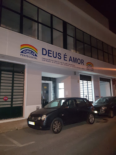Avaliações doIgreja Pentecostal Deus é Amor Sede Nacional em Lisboa - Igreja