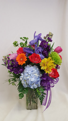 Florist «Foti Flowers At Yuess Gardens», reviews and photos, 406 3rd St, Newburgh, NY 12550, USA