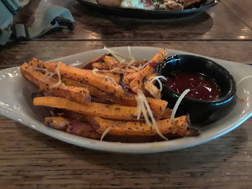 Pizza Restaurant «Whirled Pies Downtown», reviews and photos, 199 W 8th Ave, Eugene, OR 97401, USA