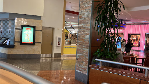 Shopping Mall «Westfield Oakridge», reviews and photos, 925 Blossom Hill Road, San Jose, CA 95123, USA