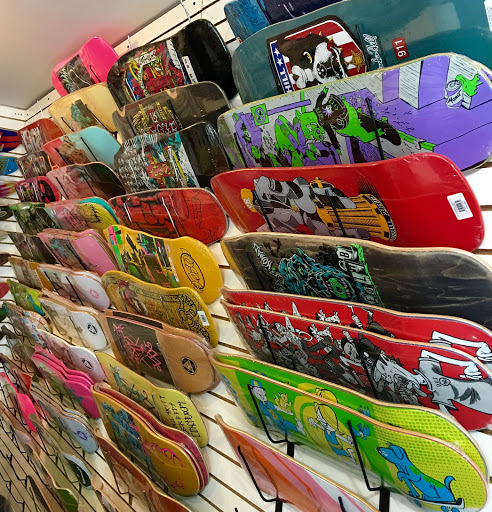 Skateboard Shop «BIGFOOT BIKE AND SKATE», reviews and photos, 350 E Ward St, Milwaukee, WI 53207, USA