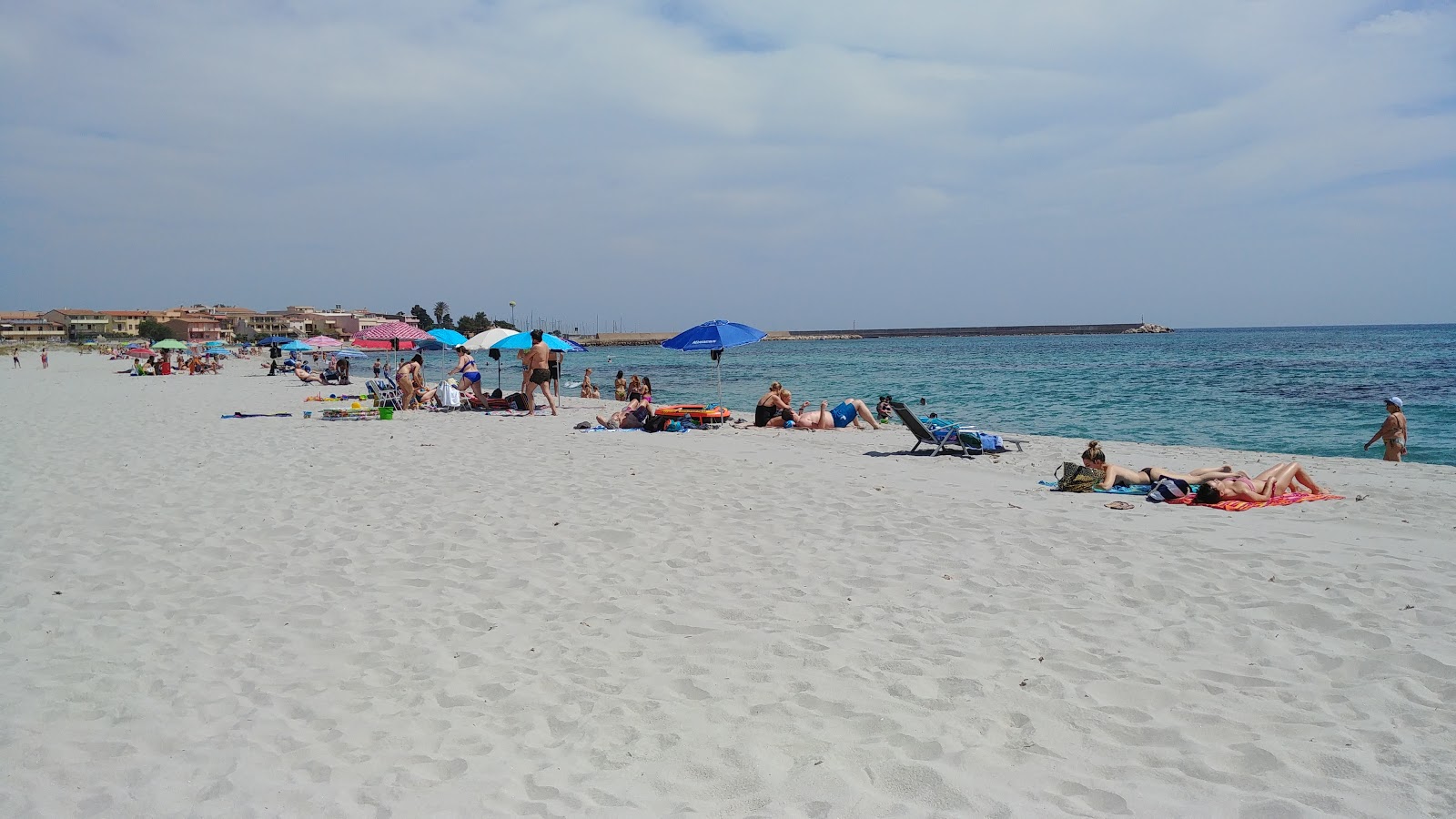 Spiaggia La Caletta'in fotoğrafı ve yerleşim