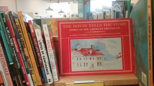 Book Store «Eight Cousins Books», reviews and photos, 189 Main St, Falmouth, MA 02540, USA