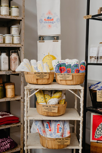 Jewelry Store «Bella Vita Jewelry & Gifts», reviews and photos, 523 S Louisiana St #175, Little Rock, AR 72201, USA