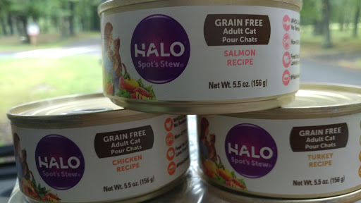 Pet Supply Store «Halo, Purely For Pets», reviews and photos, 12400 Race Track Rd, Tampa, FL 33626, USA