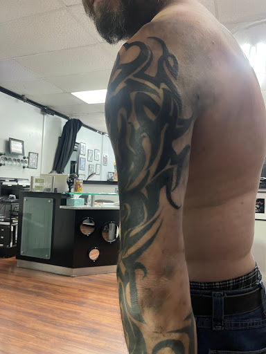Tattoo Shop «Stuck On You Tattoos & Piercings», reviews and photos, 4102 Gus Thomasson Rd, Mesquite, TX 75150, USA