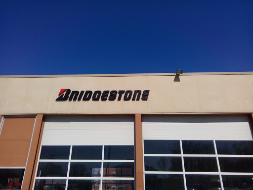 Tire Shop «Firestone Complete Auto Care», reviews and photos, 987 N Main St, Providence, RI 02904, USA
