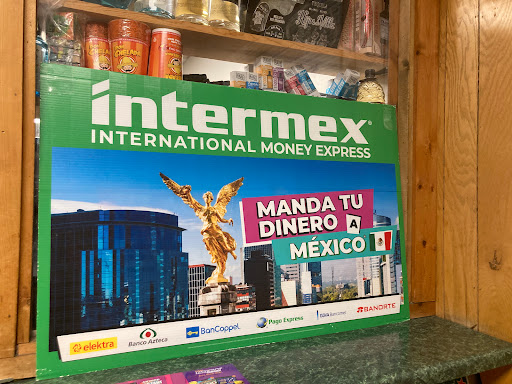 Liquor Store «10th St Liquor Store», reviews and photos, 811 10th St, North Chicago, IL 60064, USA