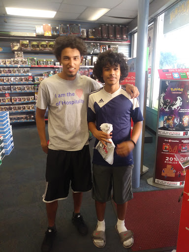 Auto Parts Store «AutoZone», reviews and photos, 925 E 8th Ave, Hialeah, FL 33010, USA