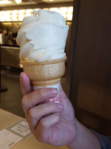 Fast Food Restaurant «Chick-fil-A», reviews and photos, 1185 Woodstock Rd, Roswell, GA 30075, USA