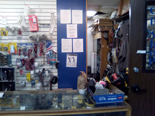 Electronics Store «Circuit Master CB Shop», reviews and photos, 3231 Adventureland Dr, Altoona, IA 50009, USA