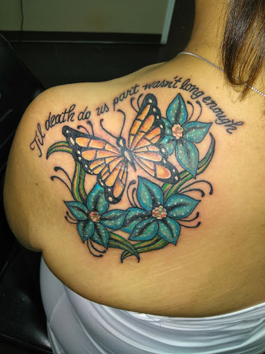 Tattoo Shop «UnderGround-Ink Tattoo Gallery», reviews and photos, 2106 W Gentry Pkwy, Tyler, TX 75702, USA