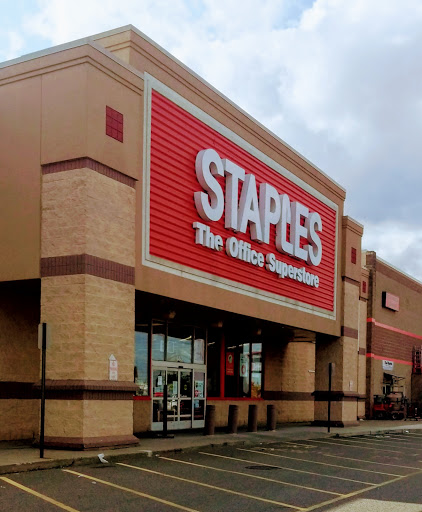 Office Supply Store «Staples», reviews and photos, 653 W Edgar Rd, Linden, NJ 07036, USA