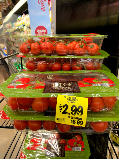 Grocery Store «Grocery Outlet Bargain Market», reviews and photos, 355 N Citrus Ave, Azusa, CA 91702, USA