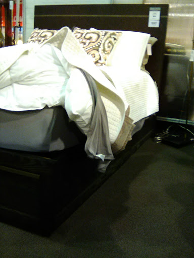 Furniture Store «Value City Furniture», reviews and photos, 945 E Lewis and Clark Pkwy, Clarksville, IN 47129, USA