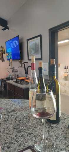 Winery «Lovers Leap Vineyards and Winery», reviews and photos, 1180 Lanes Mill Rd, Lawrenceburg, KY 40342, USA