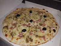 Plats et boissons du Pizzeria Pizza Ninou à Le Castellet - n°9