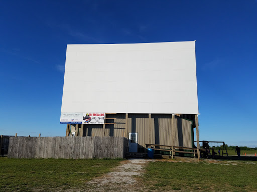 Drive-in Movie Theater «Blue Grass Drive-In Theater», reviews and photos, 774 W Mayne St, Blue Grass, IA 52726, USA
