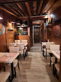 Atmosphère du Restaurant de spécialités perses Restaurant iranien TORANJ à Paris - n°20