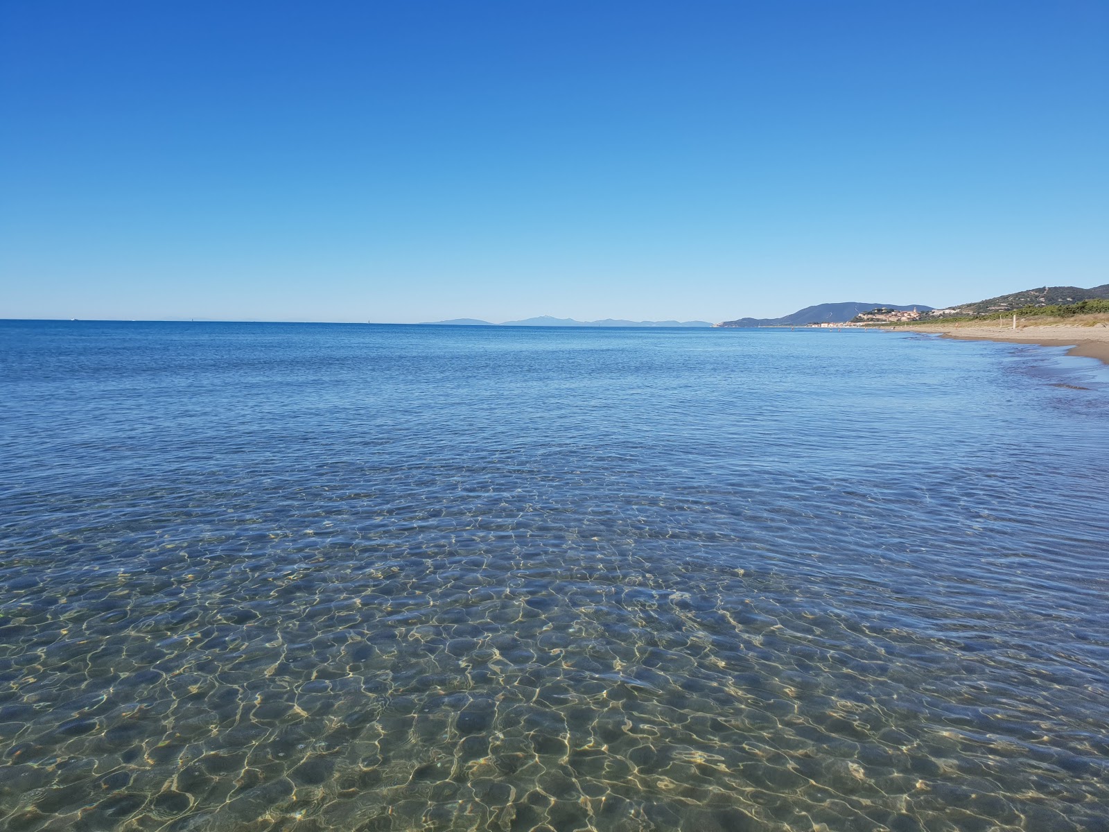 Φωτογραφία του Spiaggia Delle Marze με μακρά ευθεία ακτή