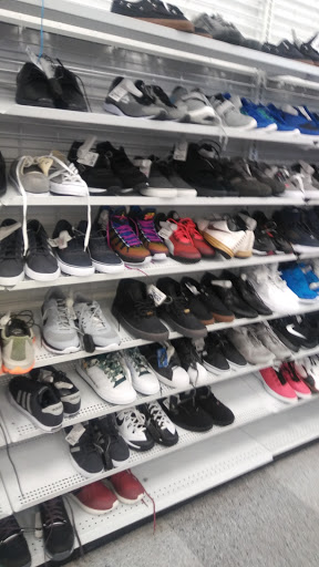 Clothing Store «Ross Dress for Less», reviews and photos, 2870 Chapel Hill Rd, Douglasville, GA 30135, USA