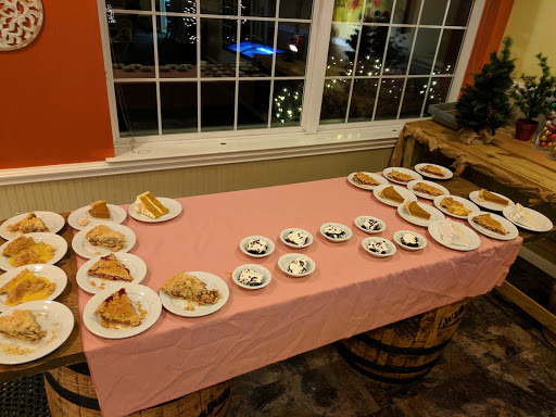 Restaurant «HOMETOWN FAMILY RESTAURANT», reviews and photos, 1 N Londonderry Square, Palmyra, PA 17078, USA