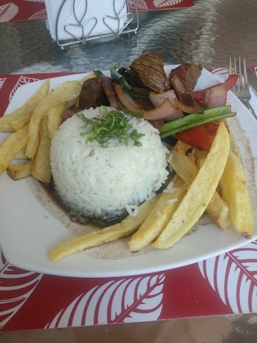 CEVICHE FUSIÓN INTERNACIONAL - Médico