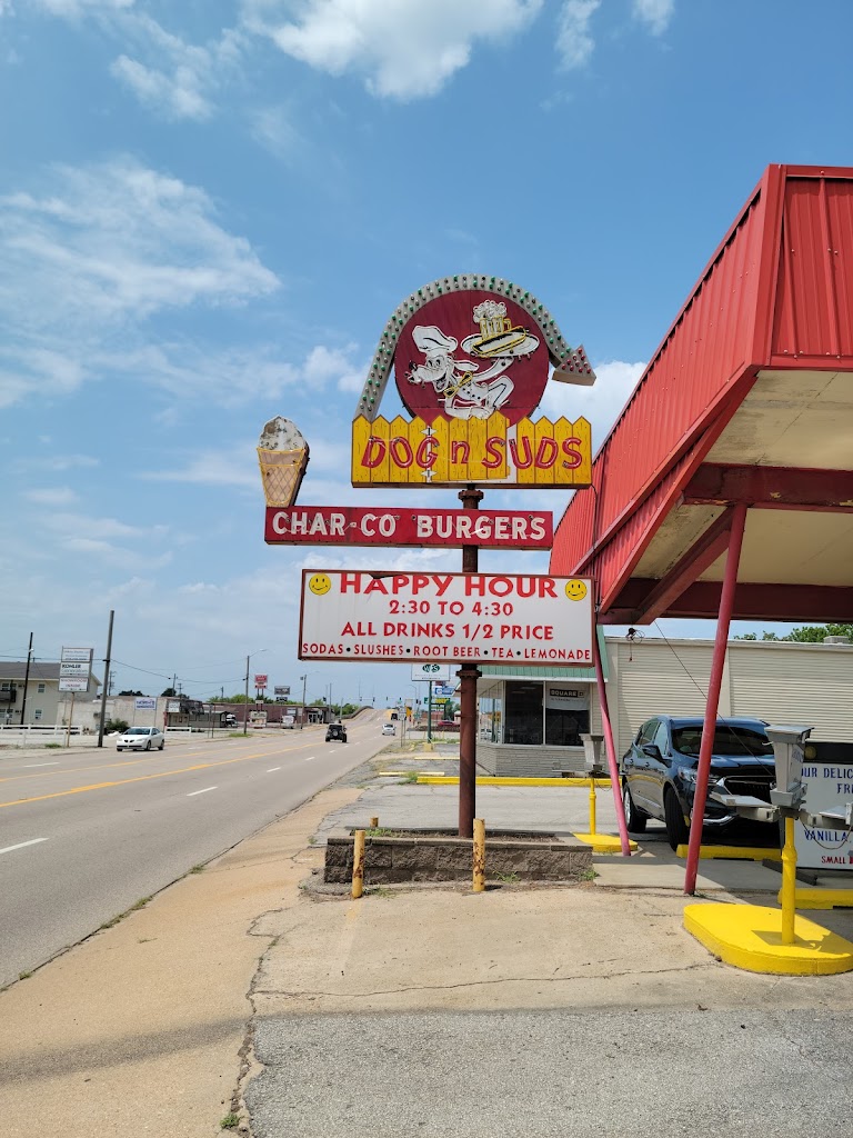 Dog N Suds Restaurant 72450