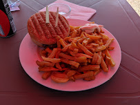 Plats et boissons du Restaurant de hamburgers Friterie La Ch’tite Patate à Cavaillon - n°3