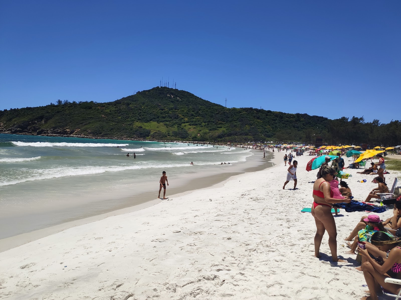 Foto de Praia do Pontal e o assentamento