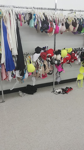 Thrift Store «Value Village Thrift Store», reviews and photos, 4451 Central Ave, Charlotte, NC 28205, USA