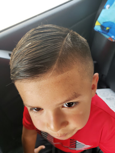 Barber Shop «Peluqueria Mi Guerrero Barber Shop Unisex», reviews and photos, 208 Milby St, Houston, TX 77003, USA