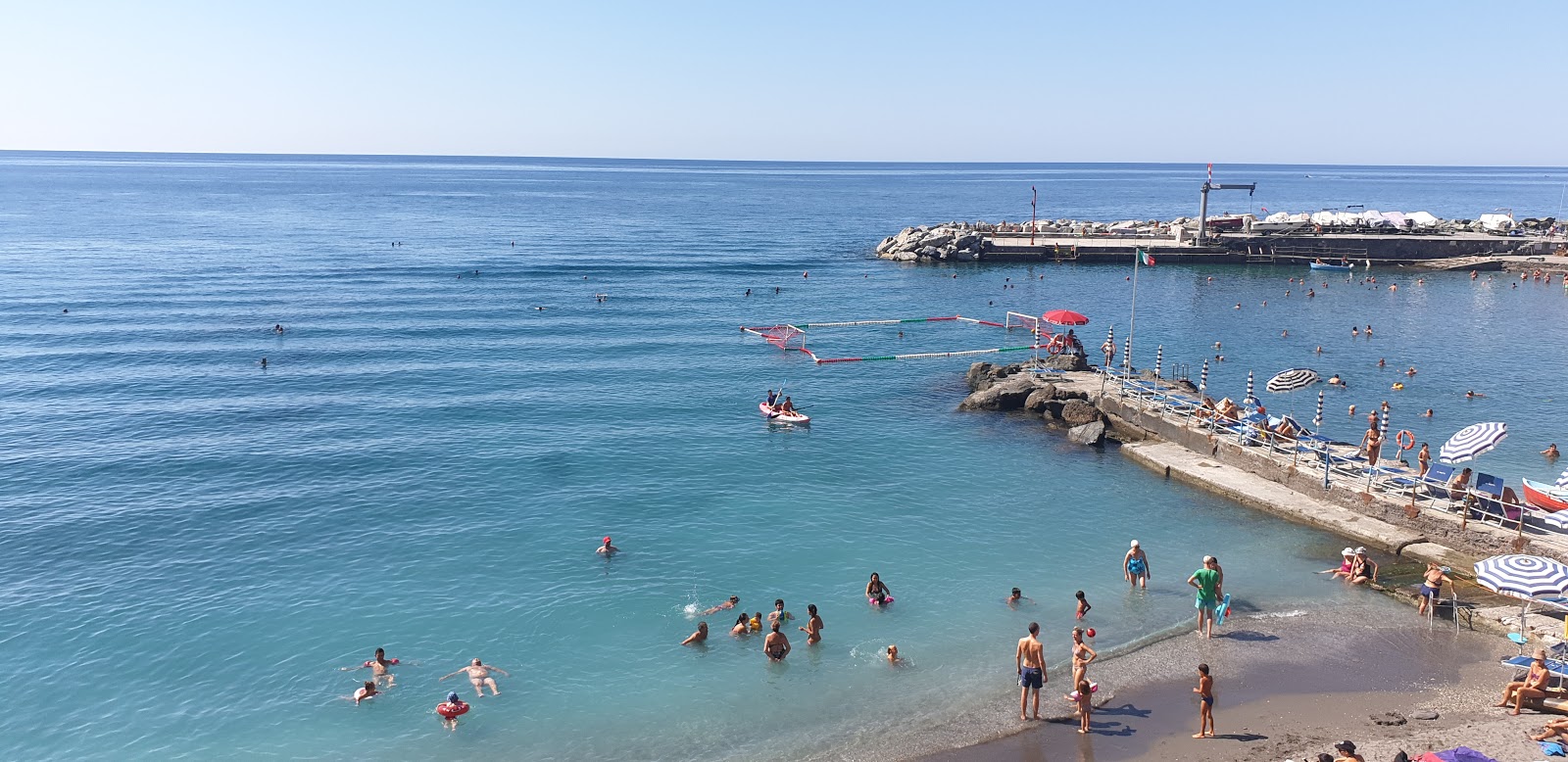Spiaggia di Bogliasco 🏖️ Genoa, Italy - detailed features, map, photos, image size:1600x778